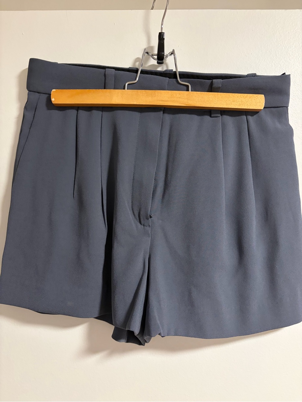 Babaton effortless short mini crepette